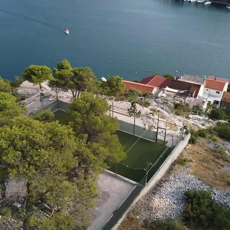 In - Maria Zaton - Pergola Guest house