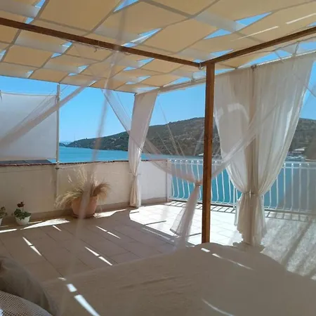 Guest house In - Maria Zaton - Pergola *